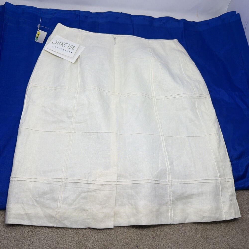 Silk Club Collection Women's White Skirt Size 10 Paneled Knee-Length NWT